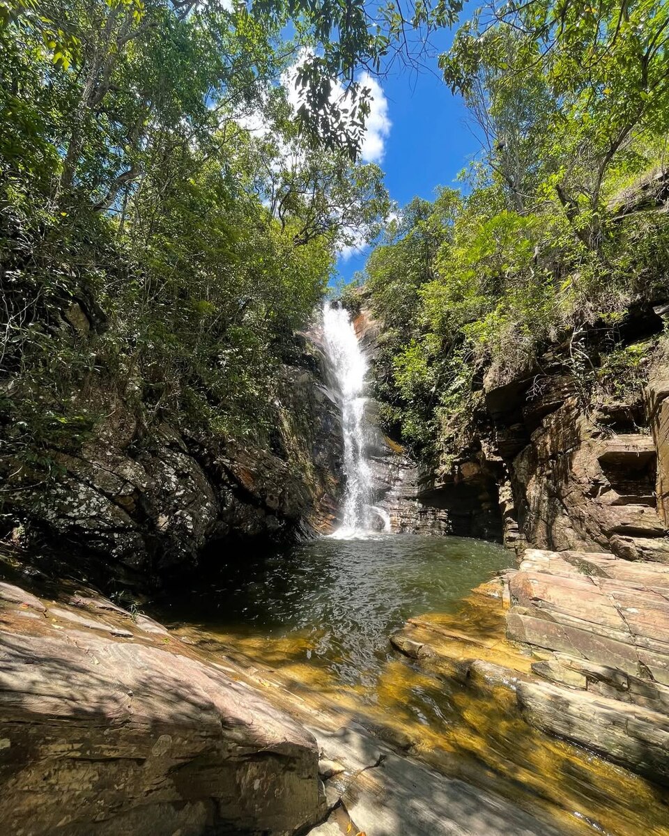 Cachoeiras Bonsucesso waterfall